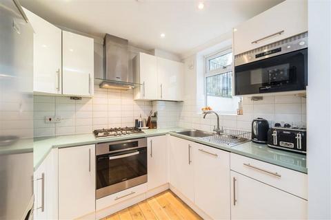 1 bedroom flat for sale, Byrne Road, LONDON SW12