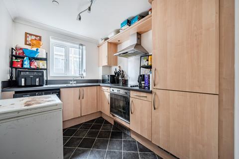 2 bedroom flat for sale, Vectis Way, Hampshire PO6