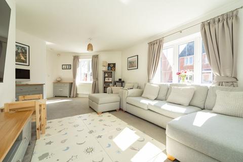 3 bedroom detached house for sale, Glen Road, Loughborough, LE11