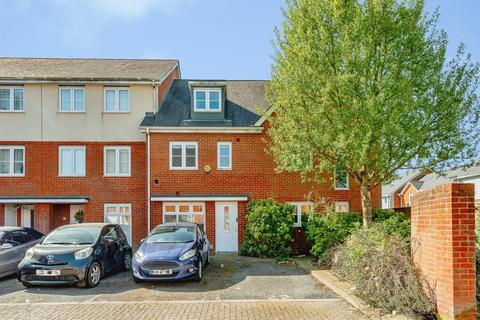 4 bedroom end of terrace house for sale, Gumbrell Mews, Redhill