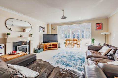 4 bedroom end of terrace house for sale, Gumbrell Mews, Redhill