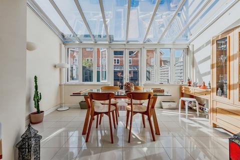 4 bedroom end of terrace house for sale, Gumbrell Mews, Redhill