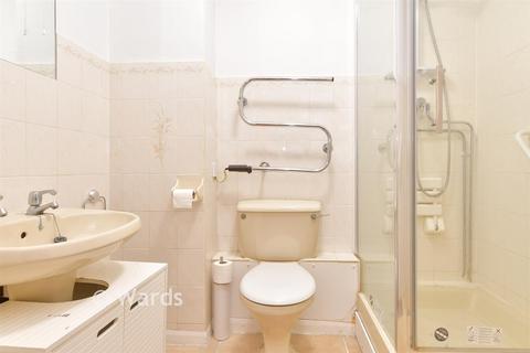1 bedroom apartment for sale, Regents Court, Gravesend DA11