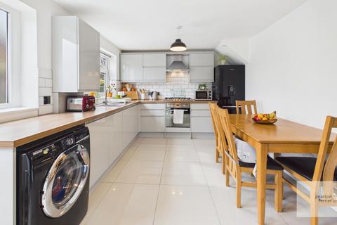 3 bedroom townhouse for sale, Kay Brow, Bury BL0