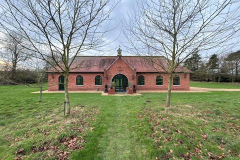 2 bedroom barn conversion to rent, Erpingham, NORWICH