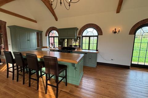 2 bedroom barn conversion to rent, Erpingham, NORWICH