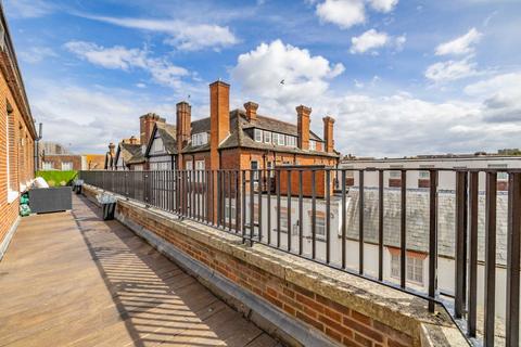 2 bedroom penthouse for sale, Stour Street, Canterbury, Kent, CT1