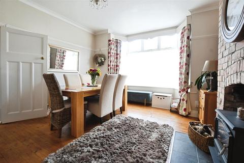 3 bedroom semi-detached house for sale, Etherington Road, Hull