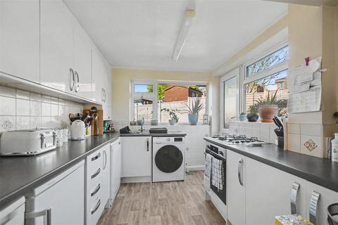 3 bedroom semi-detached house for sale, Hadstock Close, Sandiacre, Nottingham