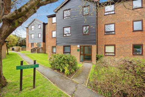 2 bedroom flat for sale, Gorse Court, Guildford, Surrey, GU4