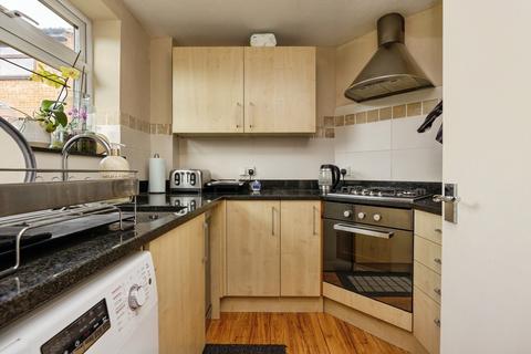 2 bedroom flat for sale, Gorse Court, Guildford, Surrey, GU4