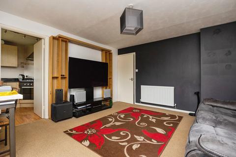 2 bedroom flat for sale, Gorse Court, Guildford, Surrey, GU4