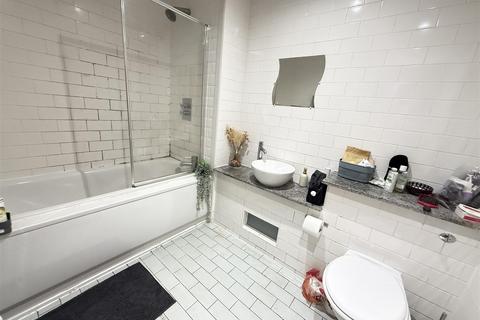 1 bedroom apartment for sale, Advent House Block 1, 2 Isaac Way, Ancoats