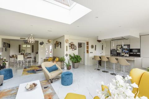 4 bedroom semi-detached house for sale, Northwood Way, Northwood HA6