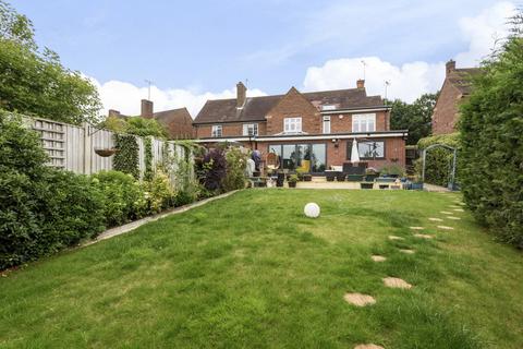4 bedroom semi-detached house for sale, Northwood Way, Northwood HA6