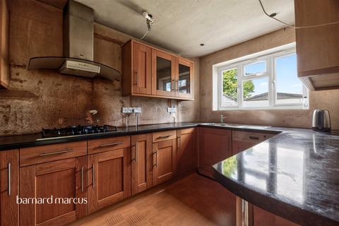 3 bedroom semi-detached house for sale, Pams Way, Epsom