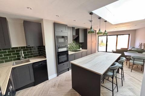 4 bedroom house share to rent, Lower Court Road
