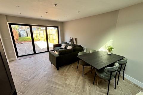 4 bedroom house share to rent, Lower Court Road
