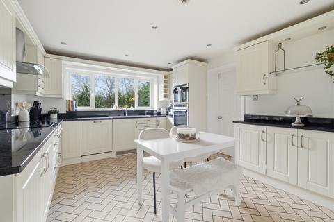4 bedroom detached house for sale, Sparrows Lane, Bishop's Stortford CM22