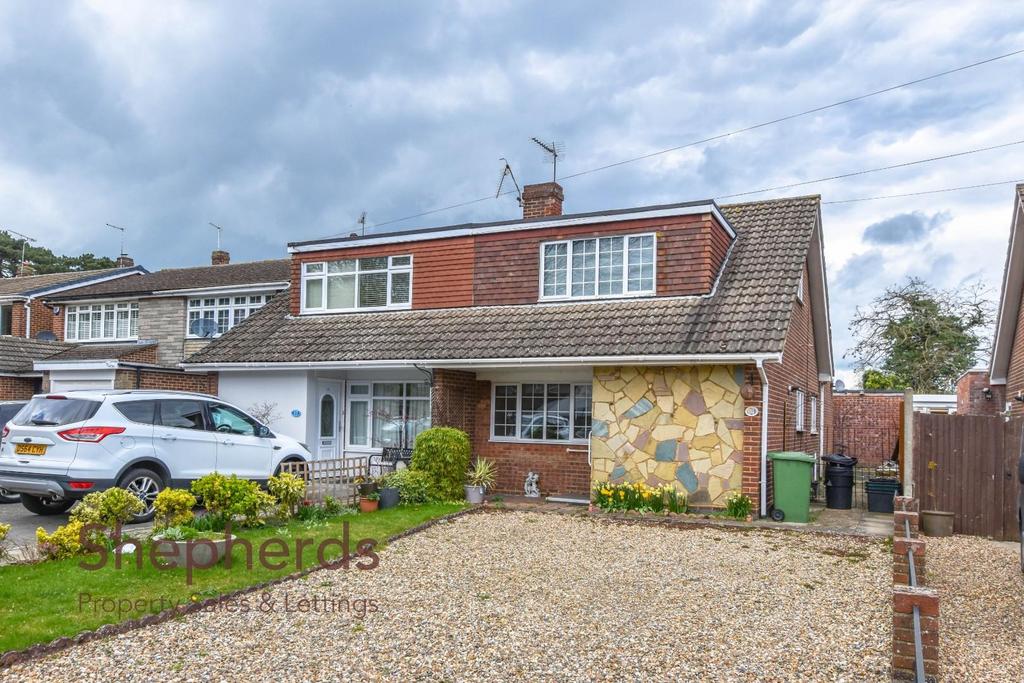 Huntingdon Close, Broxbourne EN10 3 bed semi-detached house for sale ...