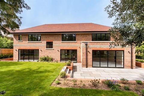 4 bedroom detached house for sale, Cross Lanes, Guildford