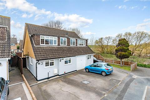 Durrants Close, Rainham, RM13