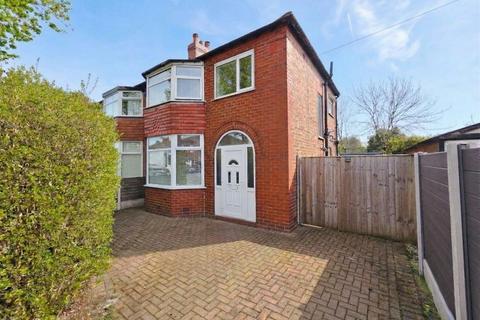 3 bedroom semi-detached house to rent, Riddings Road, Timperley