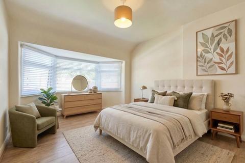 3 bedroom semi-detached house to rent, Riddings Road, Timperley