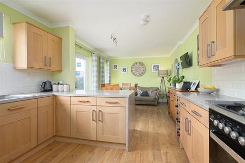 undefined, Alma Avenue, Aberfeldy