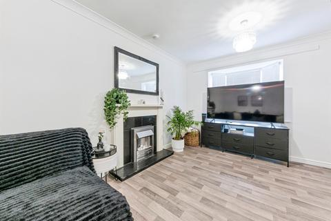 4 bedroom detached house for sale, Kedleston Road, Grantham