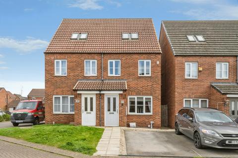 3 bedroom semi-detached house for sale, Whimbrel Chase, Scunthorpe