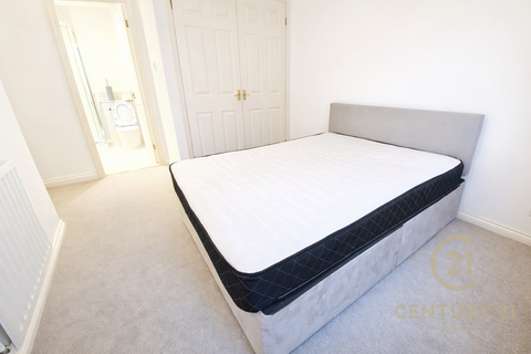 3 bedroom apartment to rent, Glenbuck Road, SURBITON KT6
