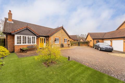 3 bedroom detached bungalow for sale, Foxglove Drive, Dereham