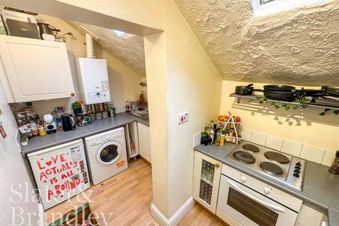 3 bedroom terraced house to rent, 168b Musters Road, West Bridgford, Nottingham, NG2 7AA