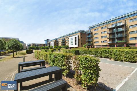 2 bedroom apartment for sale, Ferry Court, Cardiff