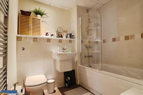 2 bedroom apartment for sale, Ferry Court, Cardiff