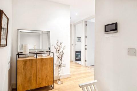 2 bedroom apartment for sale, Woodman Mews, Kew, Surrey, TW9