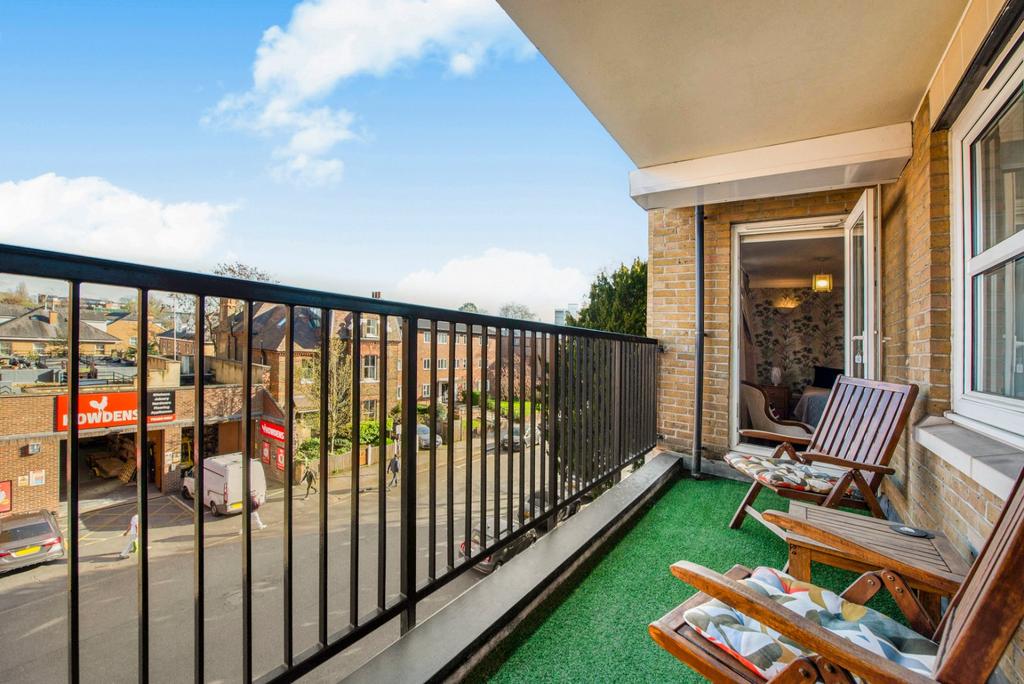 Apartment in London - View 4