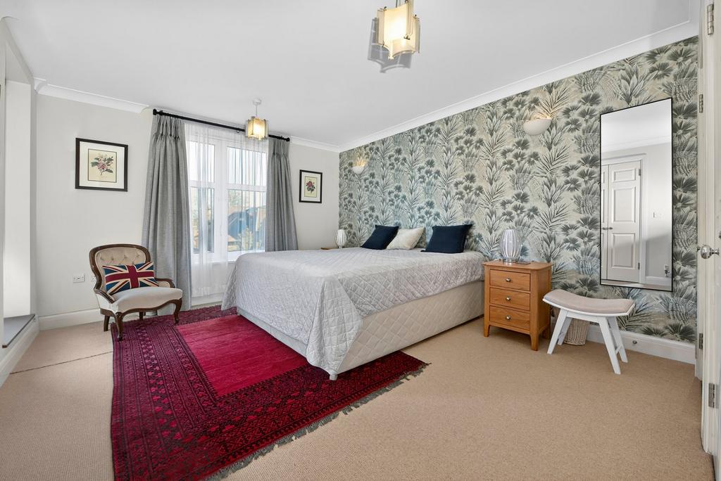 Apartment in London - View 5