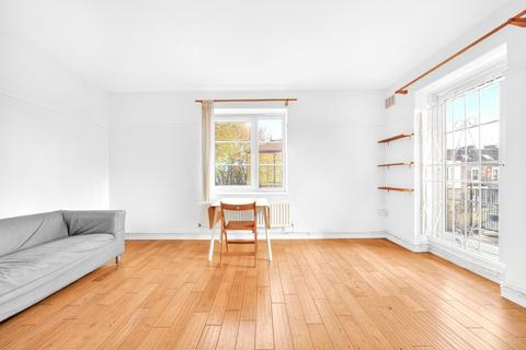 2 bedroom flat to rent, Hendale House, Upper Clapton Road, London