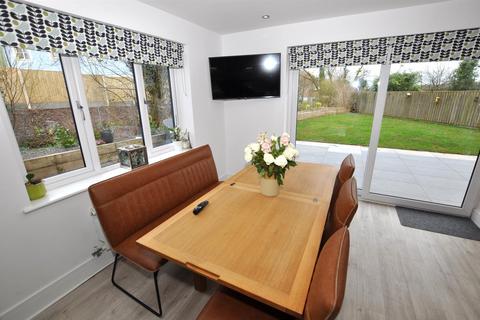 4 bedroom detached house for sale, Parc Clomendy, Llansteffan, Carmarthenshire