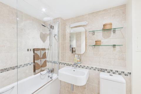 2 bedroom flat for sale, Wingate Square, Clapham, London, SW4