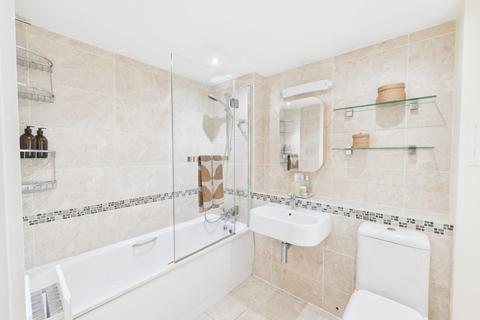 2 bedroom flat for sale, Wingate Square, Clapham, London, SW4