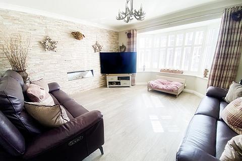 4 bedroom detached house for sale, Segedunum Crescent, St Peters Park, Wallsend