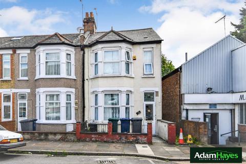 3 bedroom end of terrace house for sale, Glebe Road, London N3