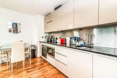 2 bedroom flat to rent, City Lofts, 94 The Quays, Salford, M50