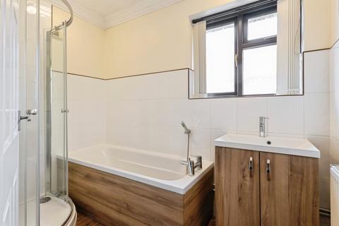 4 bedroom bungalow for sale, Reepham Road, Norwich