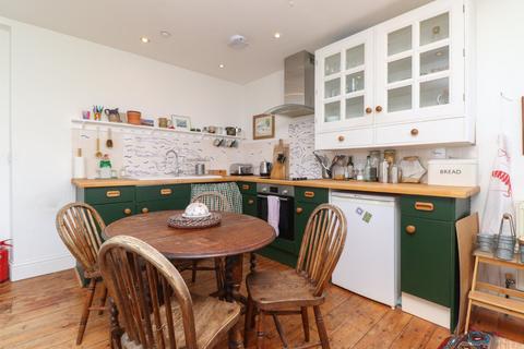2 bedroom flat for sale, Cliff Terrace, Margate, Kent, CT9