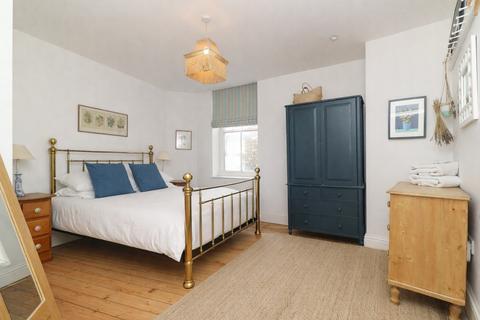 2 bedroom flat for sale, Cliff Terrace, Margate, Kent, CT9