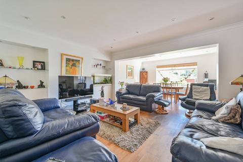 4 bedroom semi-detached house for sale, Little Bushey Lane, Bushey, WD23